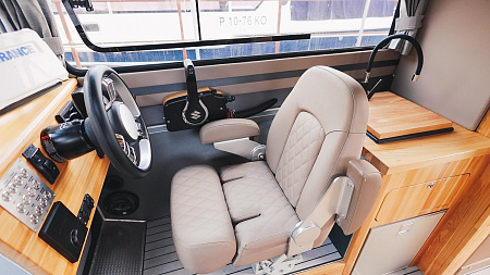 Катер Swift Chaser 700 CSR LE